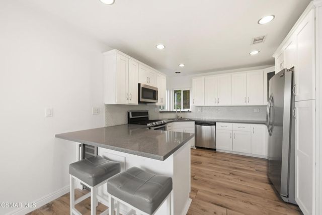 5076 Escobedo Drive, Woodland Hills, CA 91364