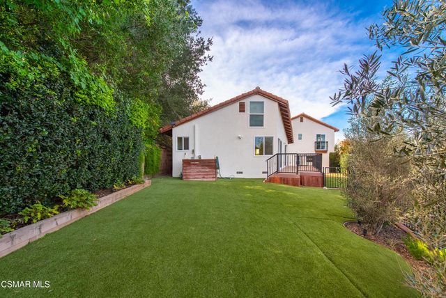 5076 Escobedo Drive, Woodland Hills, CA 91364