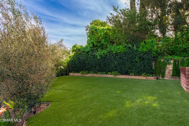 5076 Escobedo Drive, Woodland Hills, CA 91364