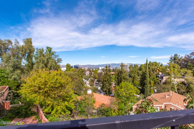 5076 Escobedo Drive, Woodland Hills, CA 91364