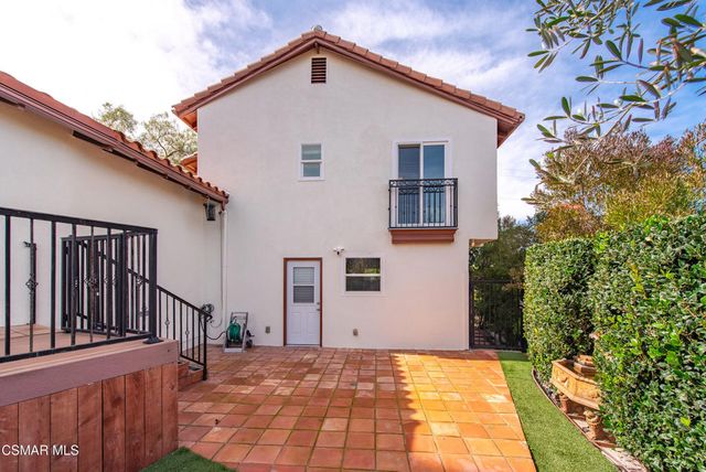 5076 Escobedo Drive, Woodland Hills, CA 91364