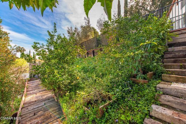 5076 Escobedo Drive, Woodland Hills, CA 91364