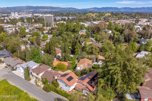 5076 Escobedo Drive, Woodland Hills, CA 91364