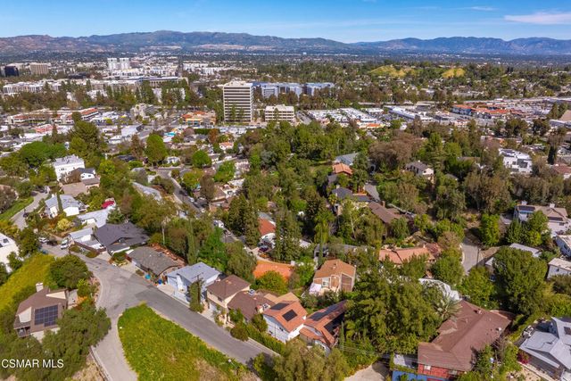 5076 Escobedo Drive, Woodland Hills, CA 91364