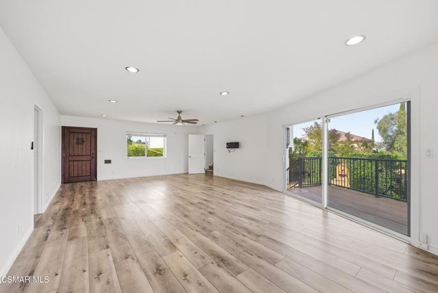 5076 Escobedo Drive, Woodland Hills, CA 91364