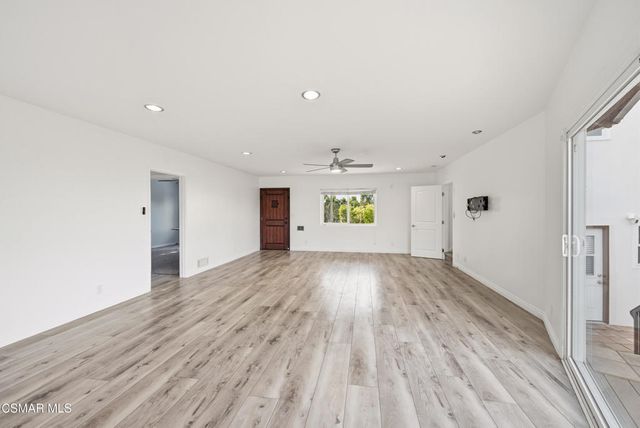 5076 Escobedo Drive, Woodland Hills, CA 91364