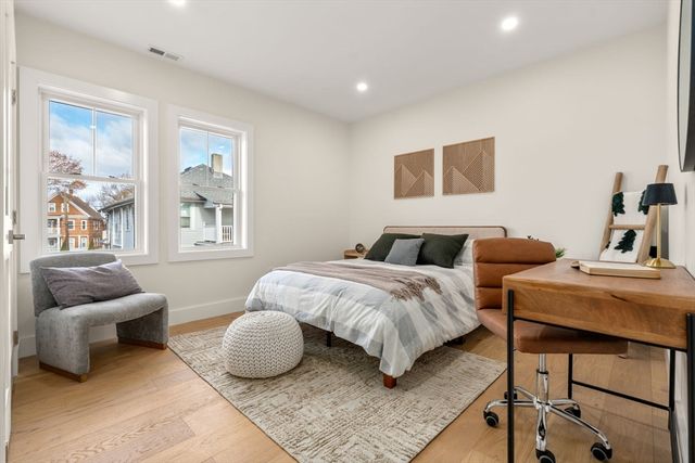 25 Francis St 2, Watertown, MA 02472