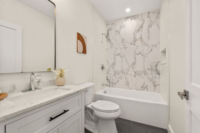 25 Francis St 2, Watertown, MA 02472