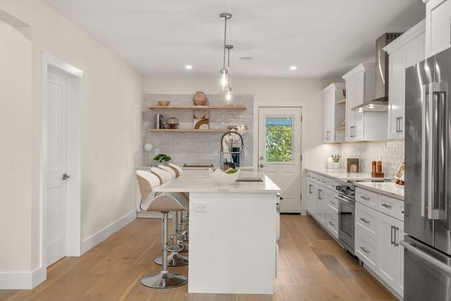 25 Francis St 2, Watertown, MA 02472