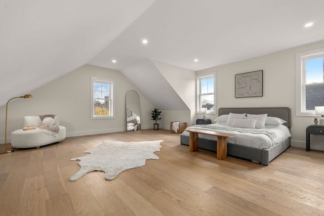 25 Francis St 2, Watertown, MA 02472