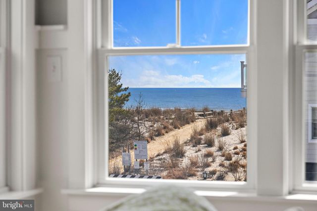 22 S 1ST ST, Surf City, NJ 08008