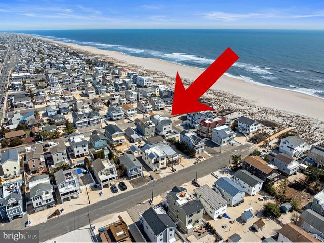 22 S 1ST ST, Surf City, NJ 08008