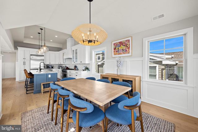 22 S 1ST ST, Surf City, NJ 08008