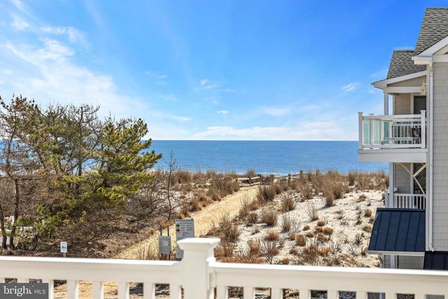 22 S 1ST ST, Surf City, NJ 08008