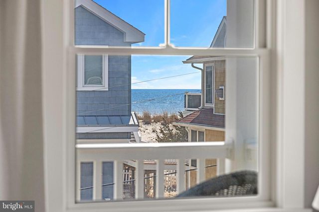 22 S 1ST ST, Surf City, NJ 08008