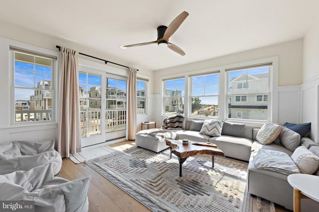 22 S 1ST ST, Surf City, NJ 08008