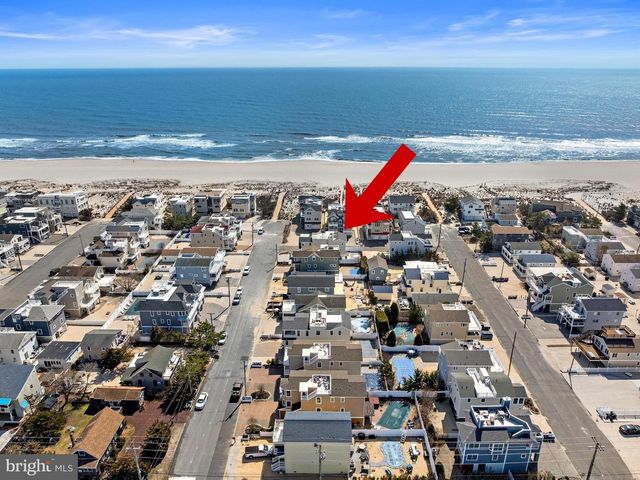 22 S 1ST ST, Surf City, NJ 08008