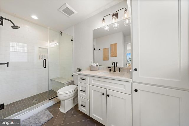 22 S 1ST ST, Surf City, NJ 08008