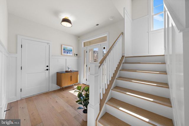 22 S 1ST ST, Surf City, NJ 08008