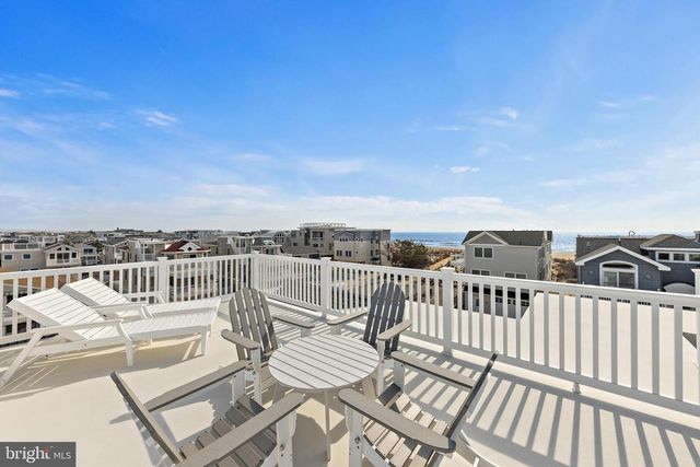 22 S 1ST ST, Surf City, NJ 08008