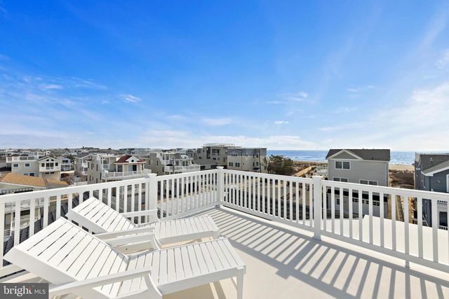 22 S 1ST ST, Surf City, NJ 08008