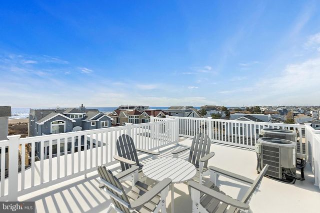 22 S 1ST ST, Surf City, NJ 08008