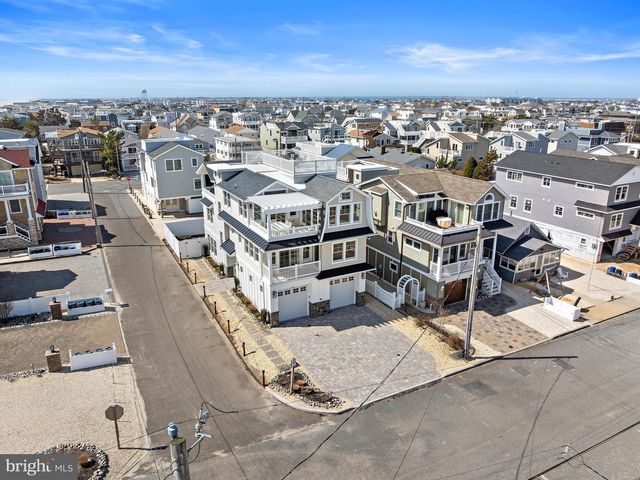 22 S 1ST ST, Surf City, NJ 08008