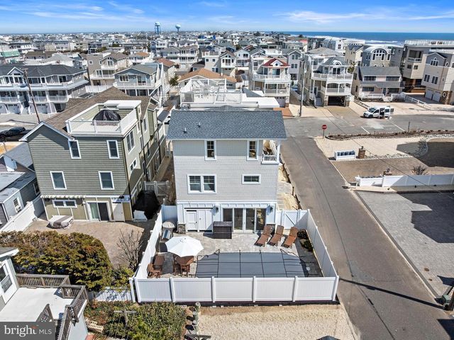 22 S 1ST ST, Surf City, NJ 08008