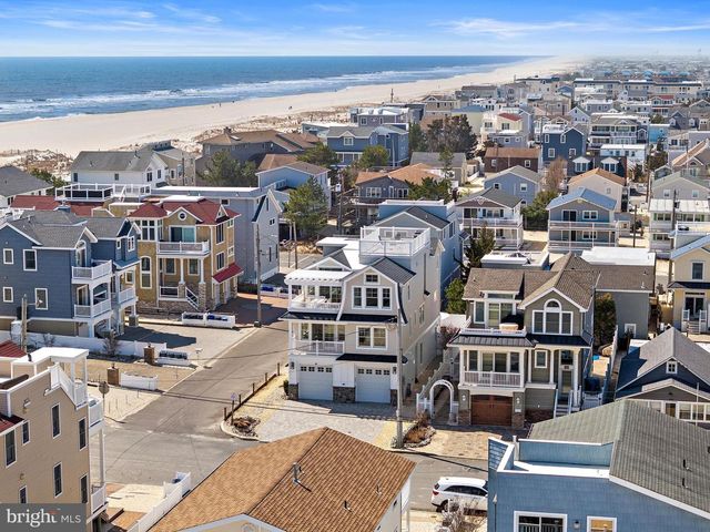 22 S 1ST ST, Surf City, NJ 08008