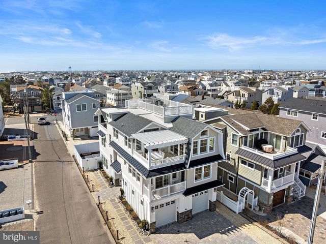 22 S 1ST ST, Surf City, NJ 08008