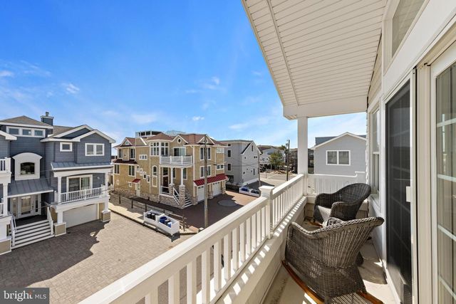 22 S 1ST ST, Surf City, NJ 08008