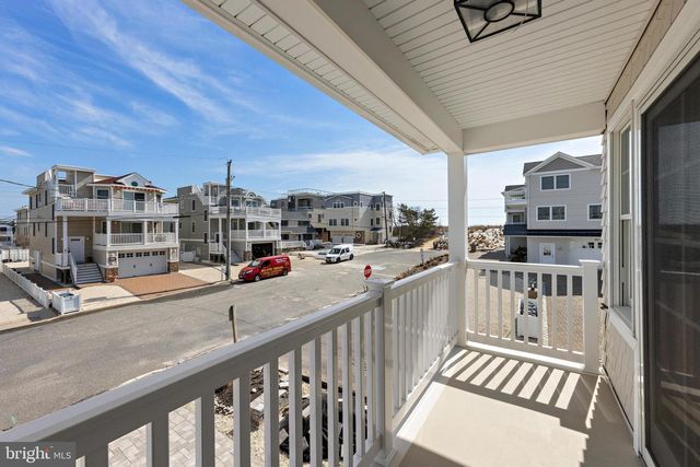 22 S 1ST ST, Surf City, NJ 08008