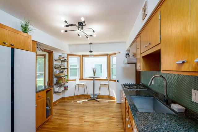 1373 Avon Street N, Saint Paul, MN 55117