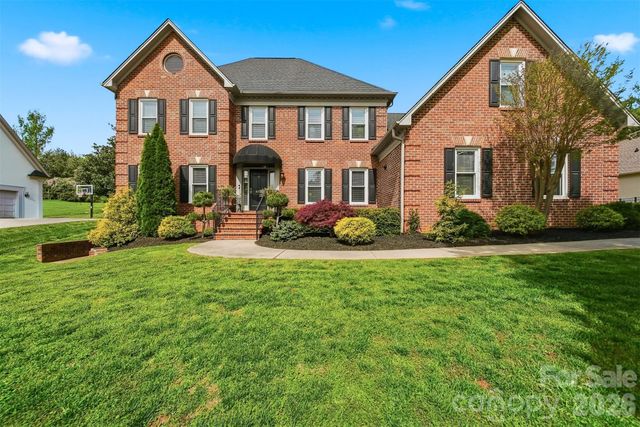 4225 3rd Street NW, Hickory, NC 28601