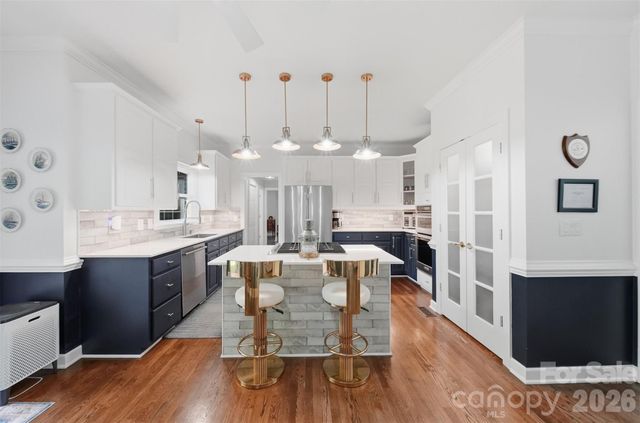4225 3rd Street NW, Hickory, NC 28601