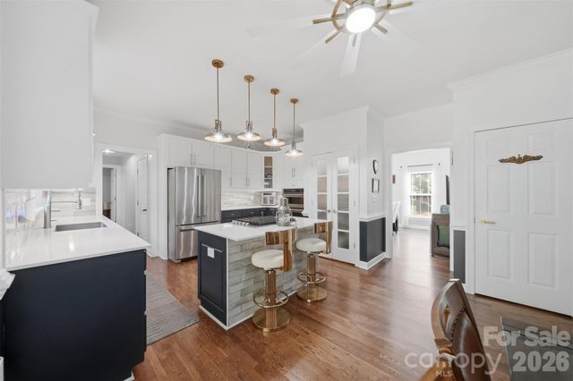 4225 3rd Street NW, Hickory, NC 28601