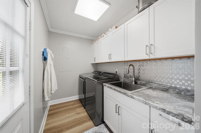 4225 3rd Street NW, Hickory, NC 28601