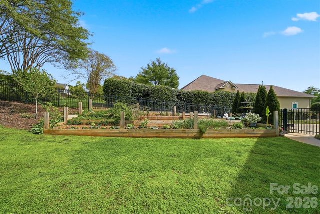 4225 3rd Street NW, Hickory, NC 28601