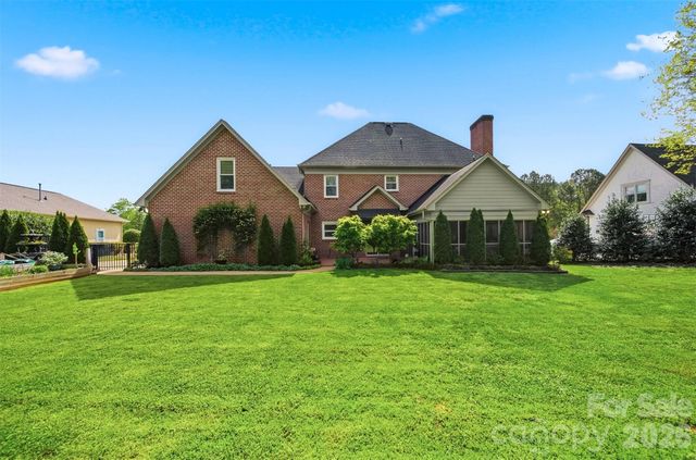 4225 3rd Street NW, Hickory, NC 28601