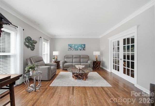 4225 3rd Street NW, Hickory, NC 28601
