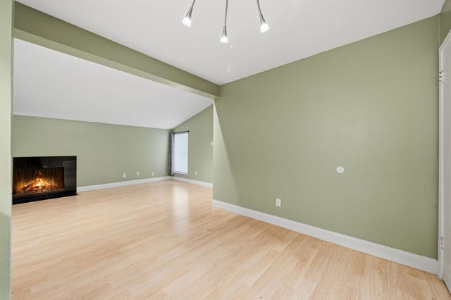 12824 Midway Road 2136, Dallas, TX 75244