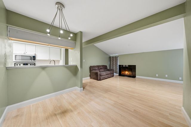 12824 Midway Road 2136, Dallas, TX 75244