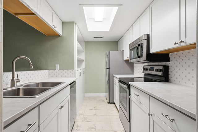 12824 Midway Road 2136, Dallas, TX 75244