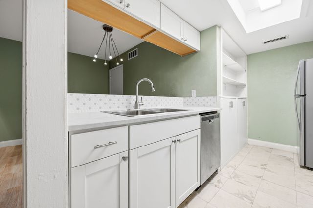 12824 Midway Road 2136, Dallas, TX 75244