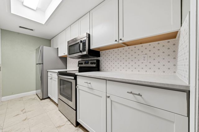 12824 Midway Road 2136, Dallas, TX 75244