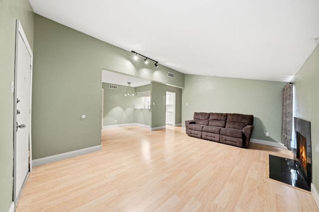 12824 Midway Road 2136, Dallas, TX 75244