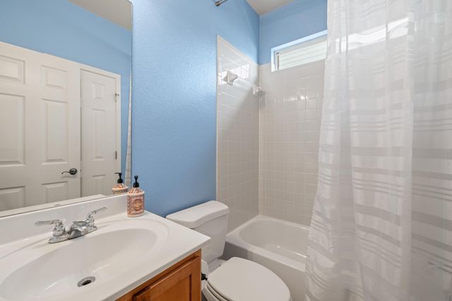 1115 Henderson DR, Leander, TX 78641
