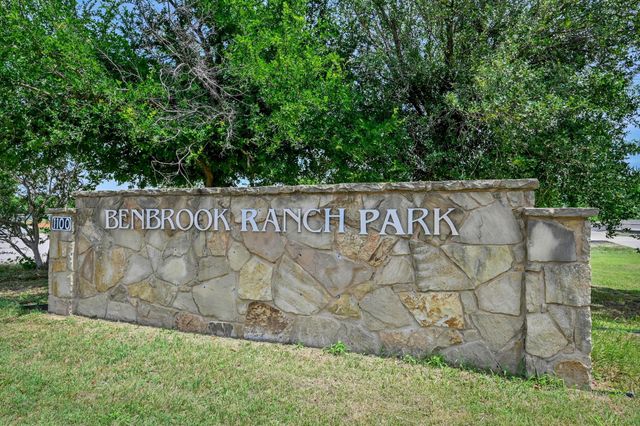 1115 Henderson DR, Leander, TX 78641