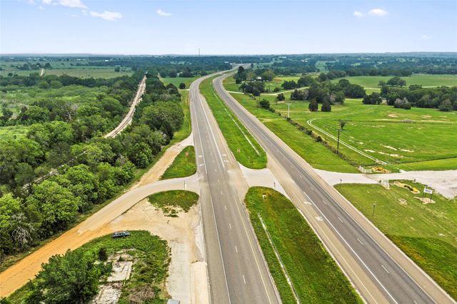 1389 Highway 290 E, Elgin, TX 78621