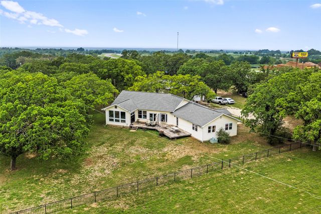 1389 Highway 290 E, Elgin, TX 78621